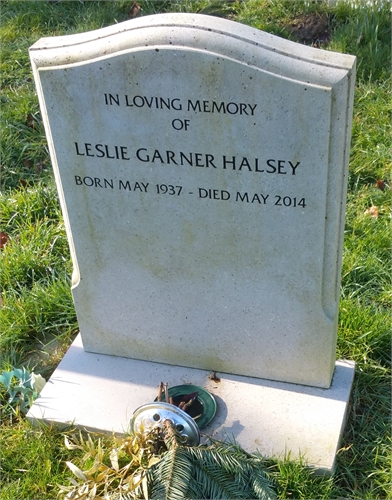 Photo of the grave of LESLIE GARNER HALSEY