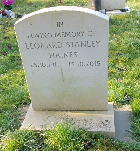 Photo of the grave of LEONARD STANLEY HAINES
