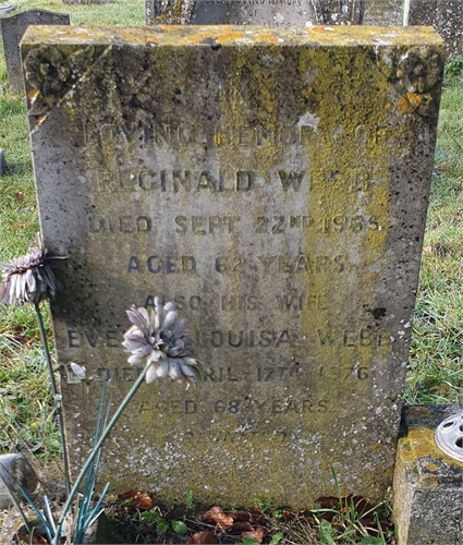 Photo of the grave of EVELYN LOUISA WEBB (née BROGDEN)