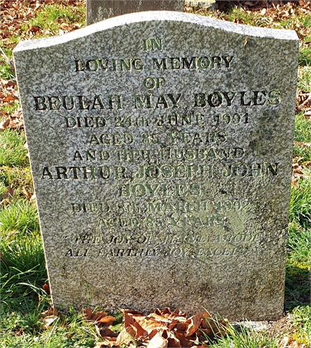 Photo of the grave of BEULAH MAY BOYLES (née LAMBOURNE)