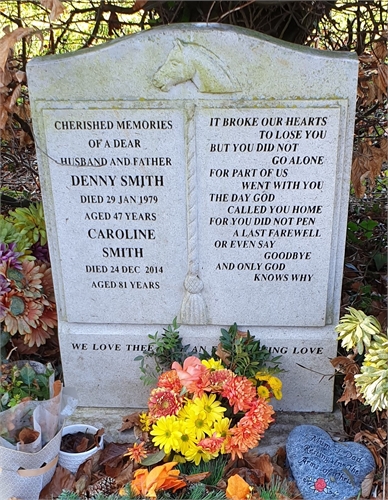 Photo of the grave of CAROLINE SMITH (née LOVERIDGE)