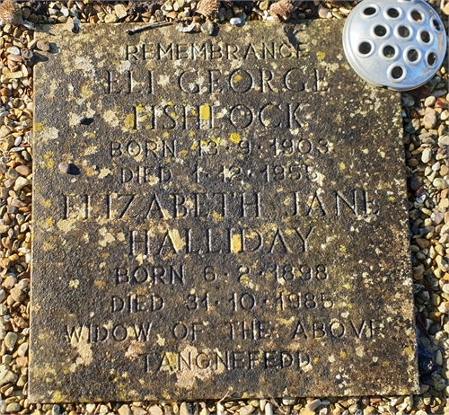 Photo of the grave of ELIZABETH JANE HALLIDAY (née DAVIES)